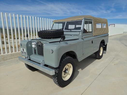 1969 Land Rover Series IIA 109'' (Santana) oldtimer te koop